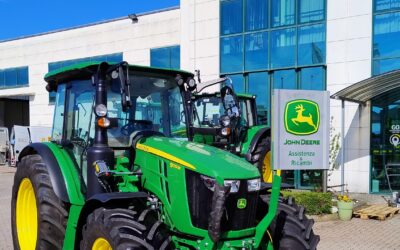 TRATTORE JOHN DEERE 5100M CON PREDISPOSIZIONE CARICATORE FRONTALE NUOVO-IN STOCK